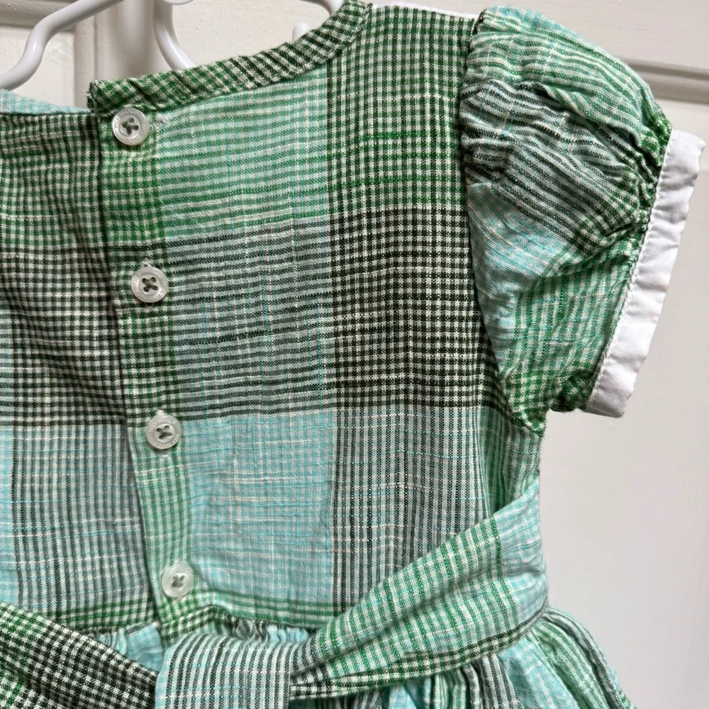 Well Dressed Wolf Holiday Plaid Green White Peter Pan Style Collar Girls size 2T